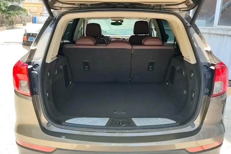 Used Buick Envision 2017 20T Two-Wheel Drive Luxury Model Trunk