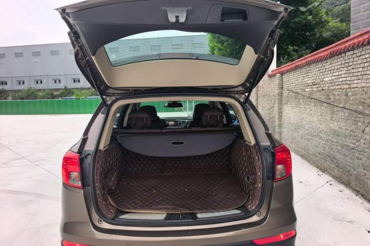 Used Buick Envision 2017 20T Two-Wheel Drive Elite Version Trunk