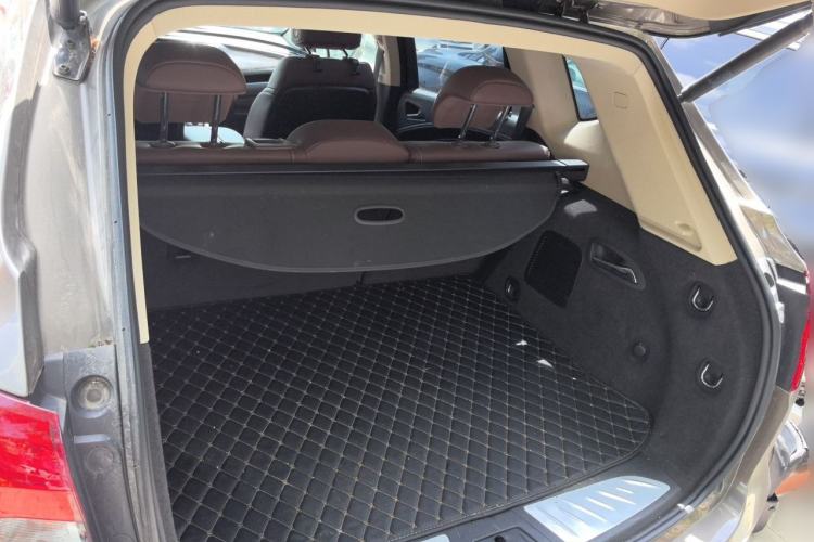 Used Buick Envision 2017 28T Four-Wheel Drive Luxury Model Trunk