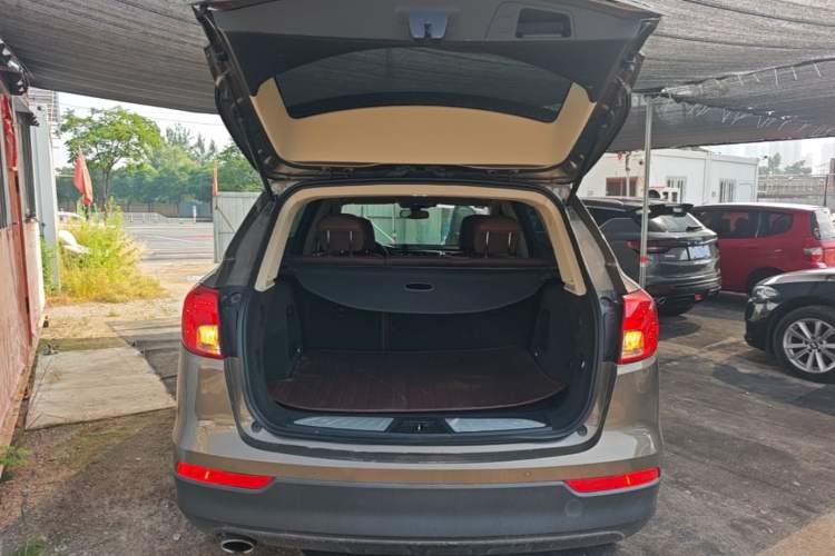 Used Buick Envision 2017 20T Two-Wheel Drive Elite Version Trunk