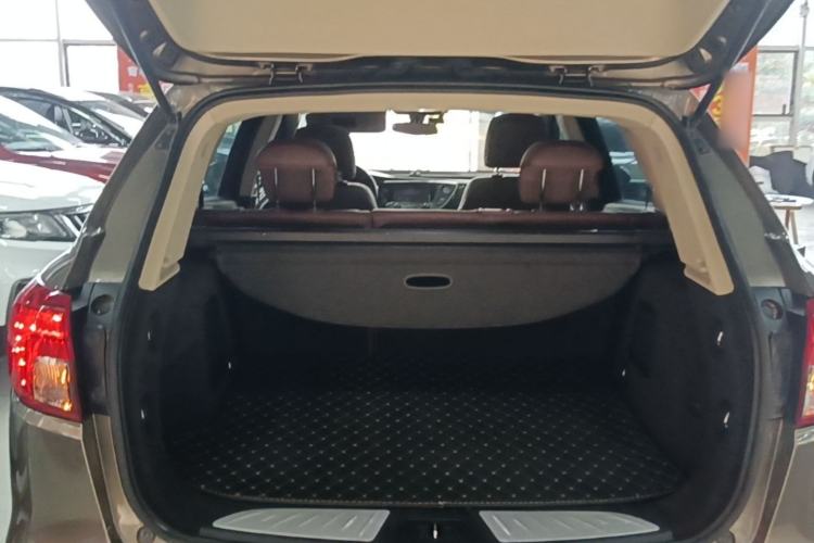 Used Buick Envision 2017 20T Two-Wheel Drive Elite Version Trunk