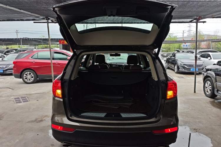Used Buick Envision 2017 28T Four-Wheel Drive Elite Model Trunk