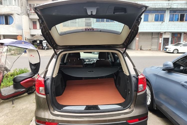 Used Buick Envision 2017 20T Two-Wheel Drive Elite Version Trunk