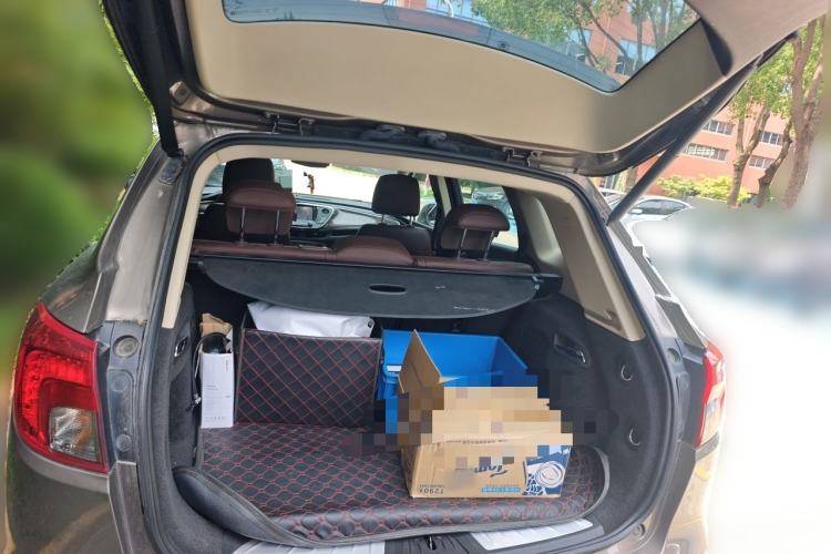 Used Buick Envision 2017 20T Two-Wheel Drive Luxury Model Trunk