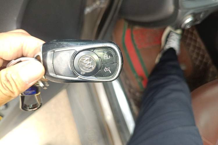Used Buick Envision 2017 28T Four-Wheel Drive Elite Model Vehicle Key
