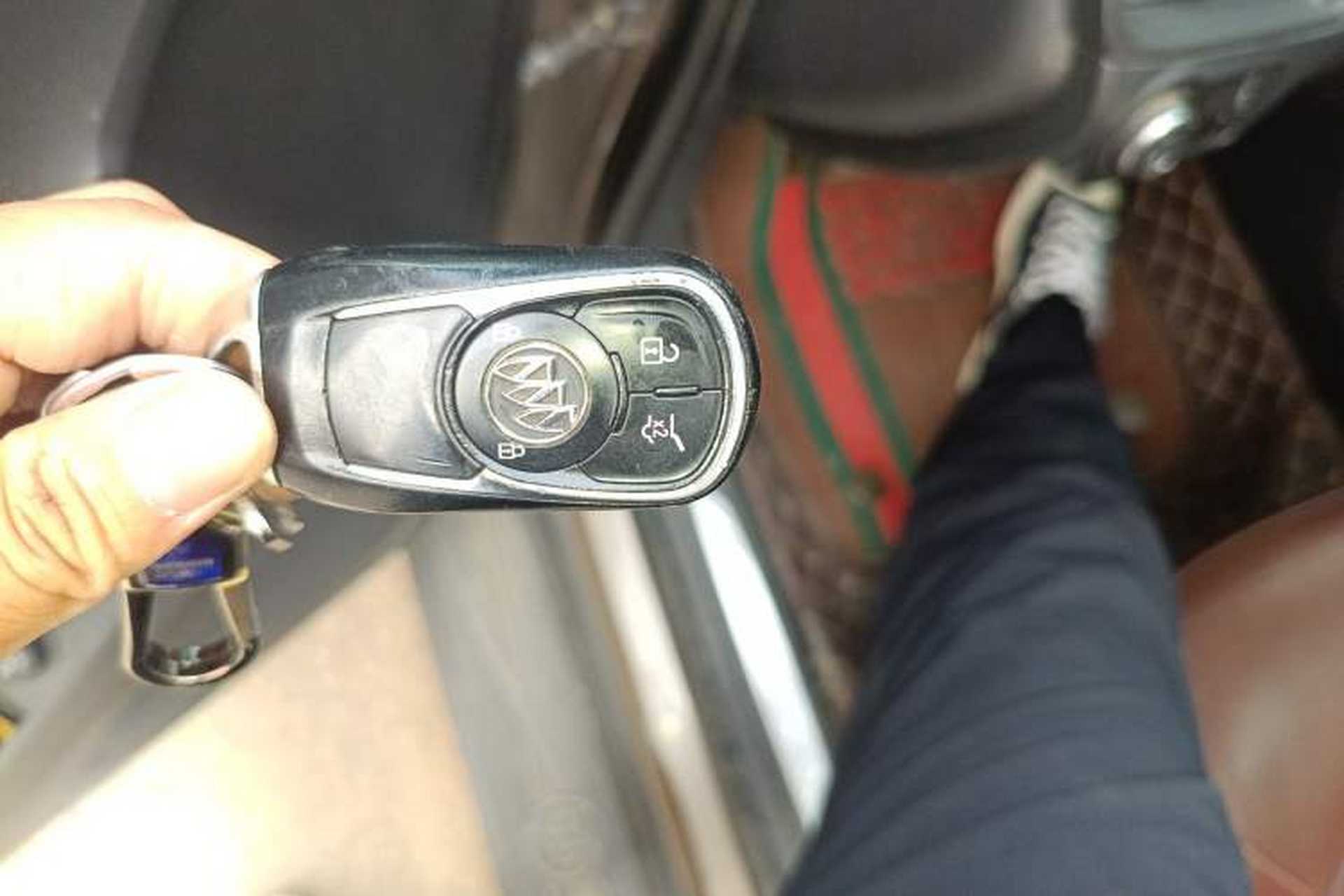 Used Buick Envision 2017 28T Four-Wheel Drive Elite Model Vehicle Key