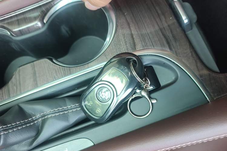 Used Buick Envision 2017 28T Four-Wheel Drive Elite Model Vehicle Key