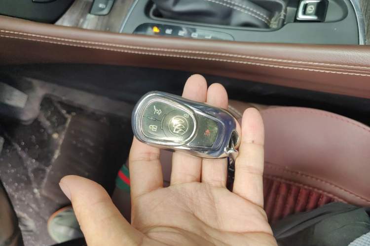 Used Buick Envision 2017 28T Four-Wheel Drive Elite Model Vehicle Key