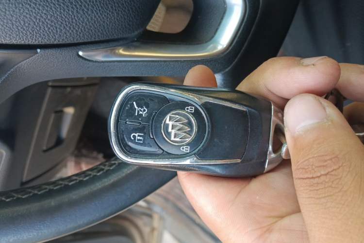 Used Buick Envision 2017 28T Four-Wheel Drive Elite Model Vehicle Key