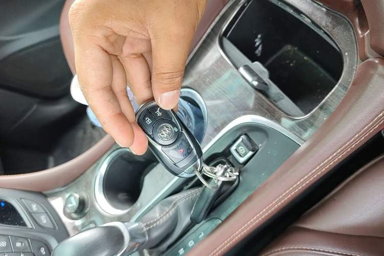 Used Buick Envision 2017 28T Four-Wheel Drive Elite Model Vehicle Key