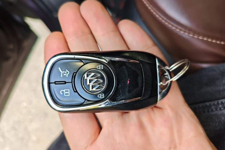 Used Buick Envision 2017 28T Four-Wheel Drive Elite Model Vehicle Key