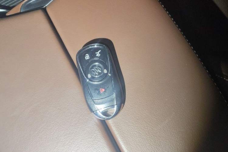 Used Buick Envision 2017 28T Four-Wheel Drive Elite Model Vehicle Key