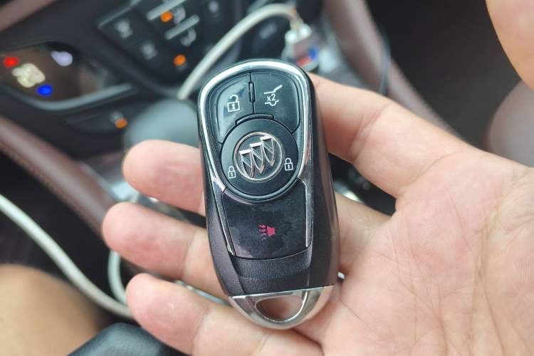 Used Buick Envision 2017 28T Four-Wheel Drive Elite Model Vehicle Key