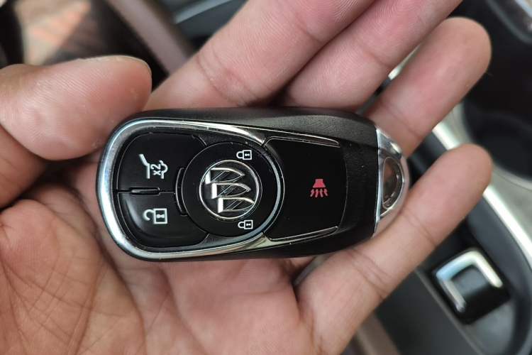 Used Buick Envision 2017 28T Four-Wheel Drive Elite Model Vehicle Key