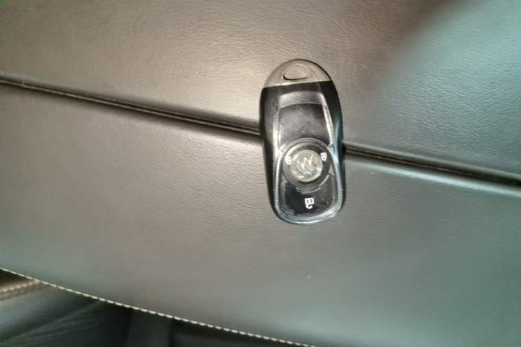 Used Buick Envision 2017 20T Two-Wheel Drive Leading Version Vehicle Key
