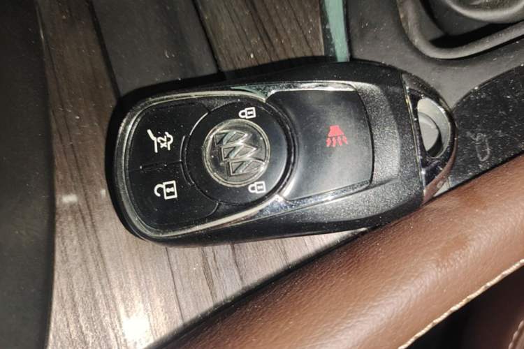 Used Buick Envision 2017 28T Four-Wheel Drive Elite Model Vehicle Key