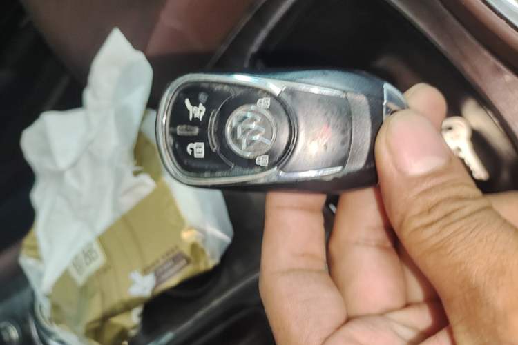 Used Buick Envision 2017 28T Four-Wheel Drive Elite Model Vehicle Key