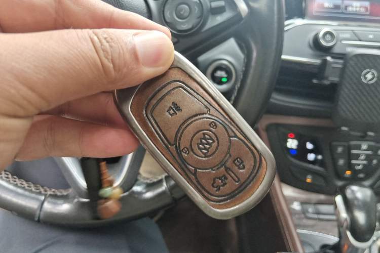 Used Buick Envision 2017 28T Four-Wheel Drive Luxury Model Vehicle Key