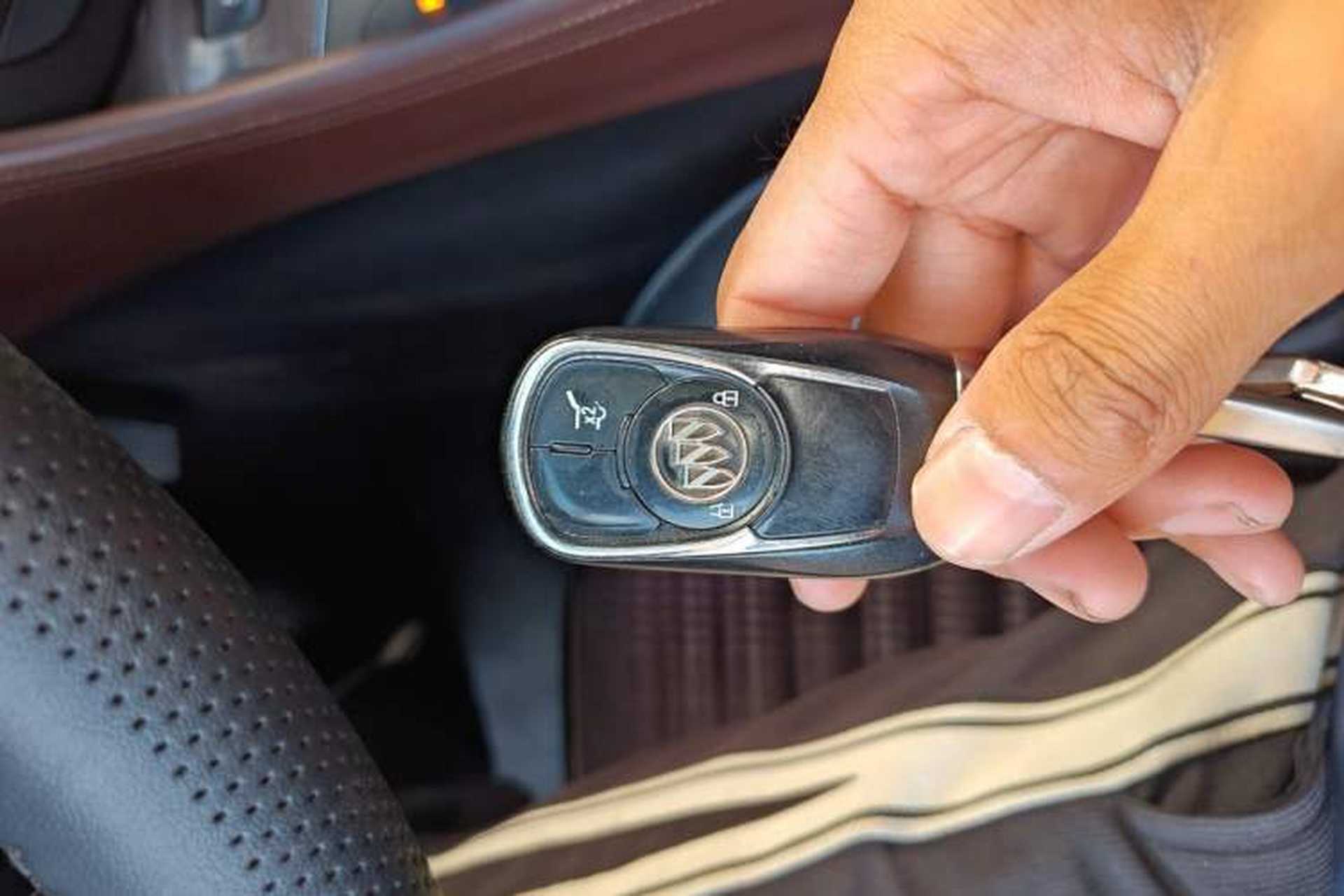 Used Buick Envision 2017 20T Two-Wheel Drive Luxury Model Vehicle Key