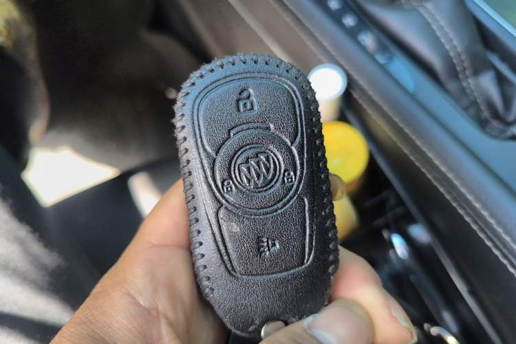 Used Buick Envision 2017 20T Two-Wheel Drive Leading Version Vehicle Key