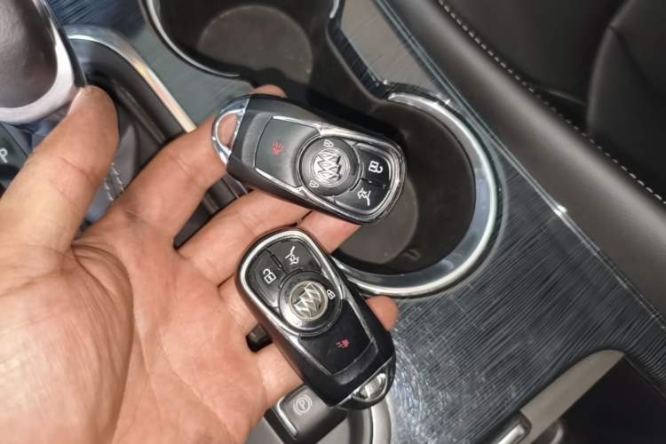 Used Buick Envision 2017 28T Four-Wheel Drive Elite Model Vehicle Key
