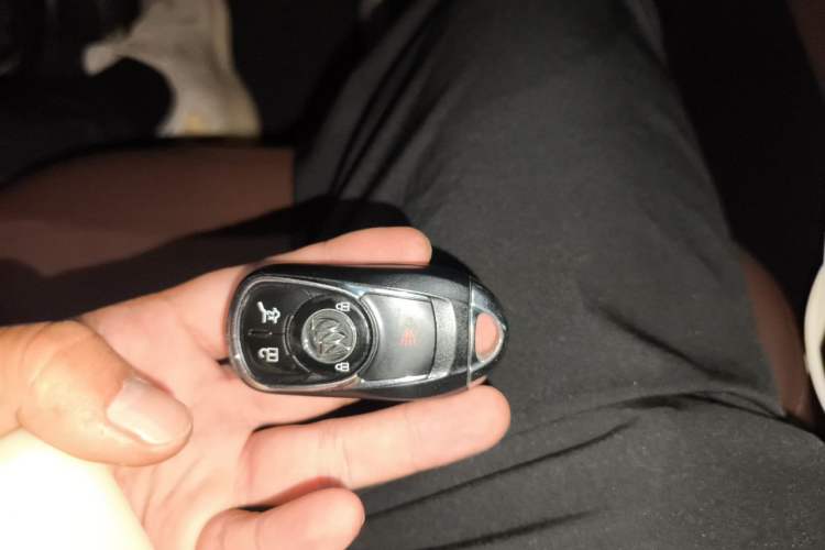 Used Buick Envision 2017 28T Four-Wheel Drive Elite Model Vehicle Key