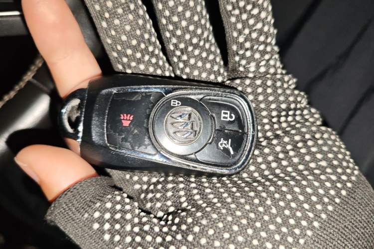 Used Buick Envision 2017 28T Four-Wheel Drive Elite Model Vehicle Key
