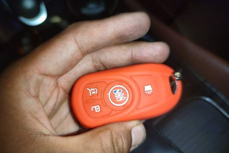 Used Buick Envision 2017 20T Two-Wheel Drive Luxury Model Vehicle Key
