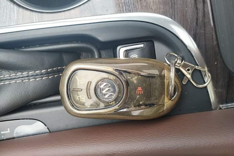 Used Buick Envision 2017 20T Two-Wheel Drive Luxury Model Vehicle Key
