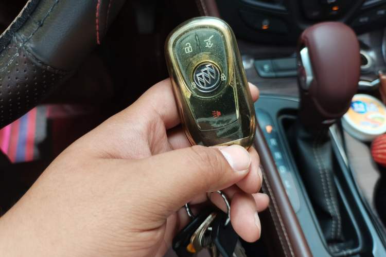 Used Buick Envision 2017 28T Four-Wheel Drive Elite Model Vehicle Key