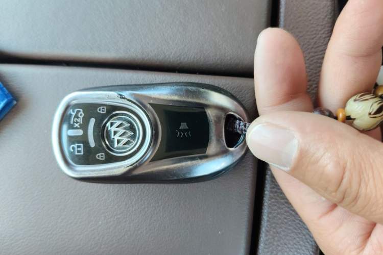 Used Buick Envision 2017 28T Four-Wheel Drive Elite Model Vehicle Key