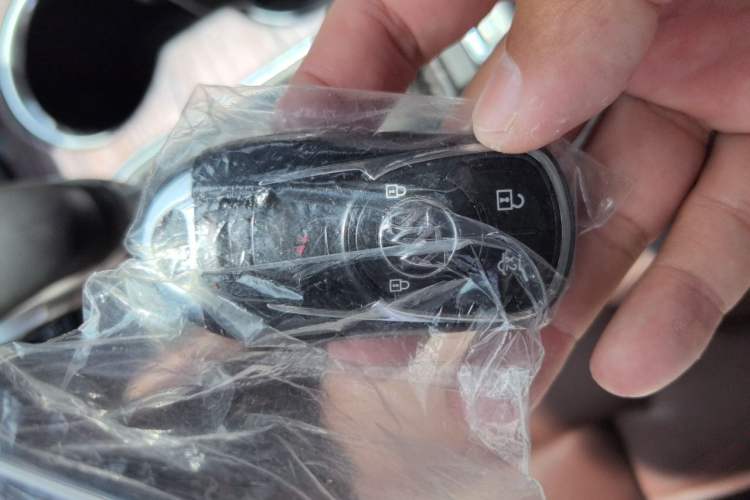 Used Buick Envision 2017 28T Four-Wheel Drive Luxury Model Vehicle Key