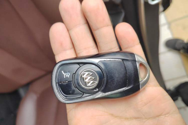 Used Buick Envision 2017 28T Four-Wheel Drive Elite Model Vehicle Key