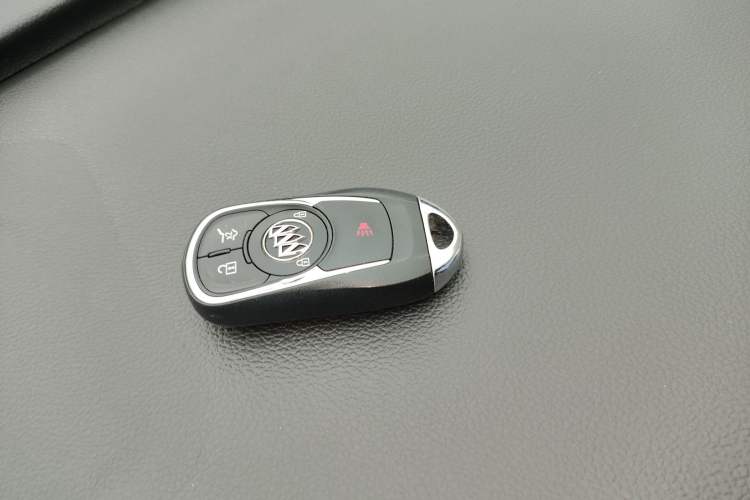 Used Buick Envision 2017 28T Four-Wheel Drive Elite Model Vehicle Key