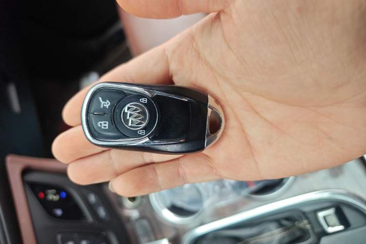 Used Buick Envision 2017 20T Two-Wheel Drive Luxury Model Vehicle Key