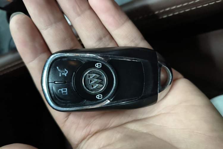 Used Buick Envision 2017 28T Four-Wheel Drive Elite Model Vehicle Key