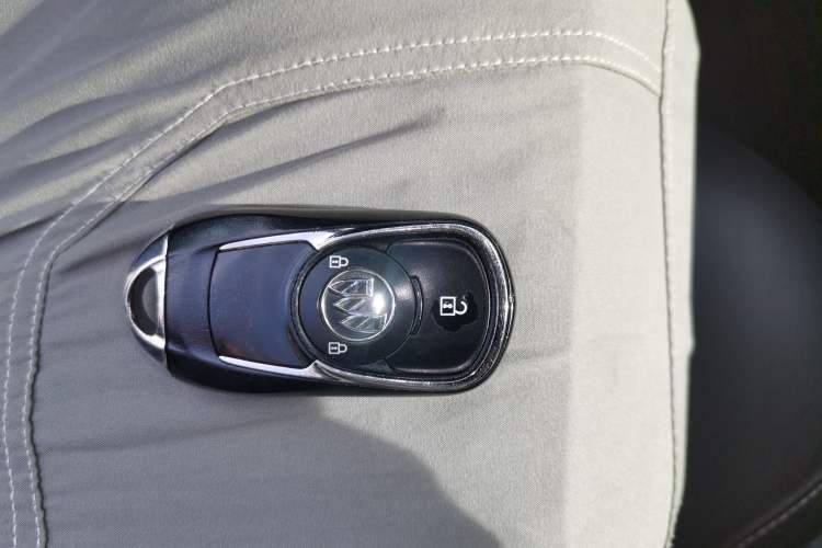 Used Buick Envision 2017 20T Two-Wheel Drive Leading Version Vehicle Key