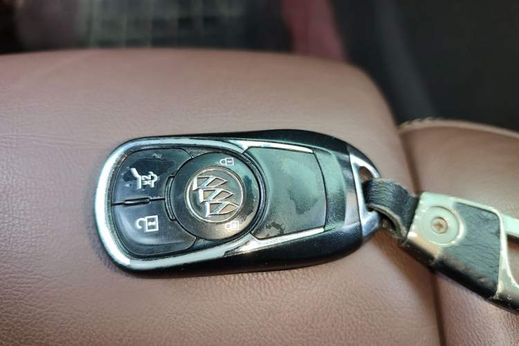 Used Buick Envision 2017 28T Four-Wheel Drive Luxury Model Vehicle Key