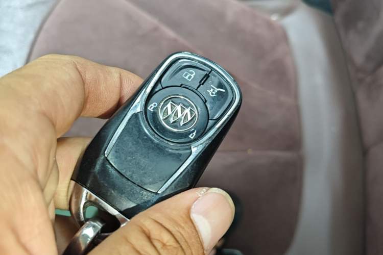 Used Buick Envision 2017 28T Four-Wheel Drive Elite Model Vehicle Key