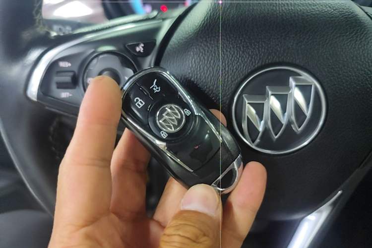 Used Buick Envision 2017 28T Four-Wheel Drive Elite Model Vehicle Key