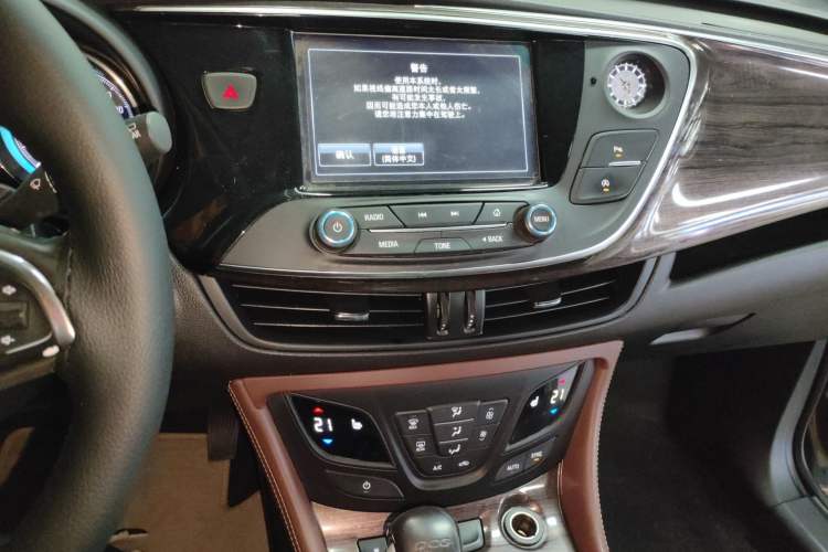 Used Buick Envision 2017 20T Two-Wheel Drive Elite Version Audio And AC Panel