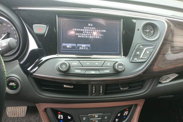 Used Buick Envision 2017 28T Four-Wheel Drive All-Terrain Flagship Edition Audio And AC Panel