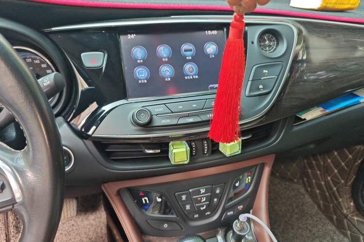 Used Buick Envision 2017 28T Four-Wheel Drive Elite Model Audio And AC Panel