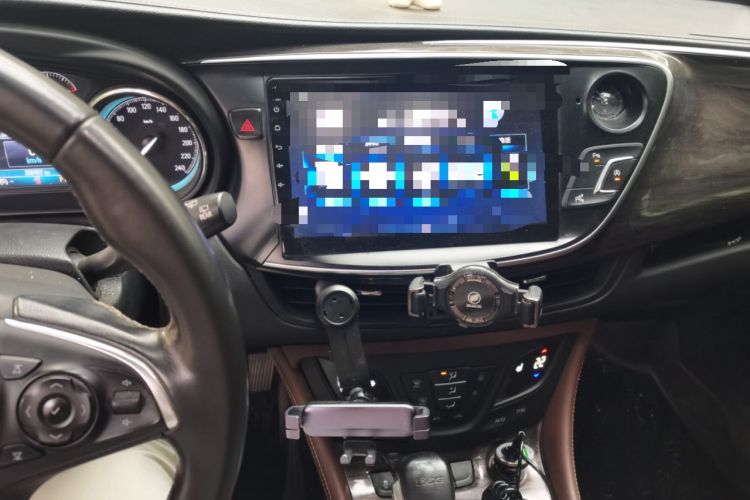 Used Buick Envision 2017 20T Two-Wheel Drive Luxury Model Audio And AC Panel