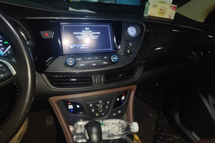 Used Buick Envision 2017 28T Four-Wheel Drive Elite Model Audio And AC Panel