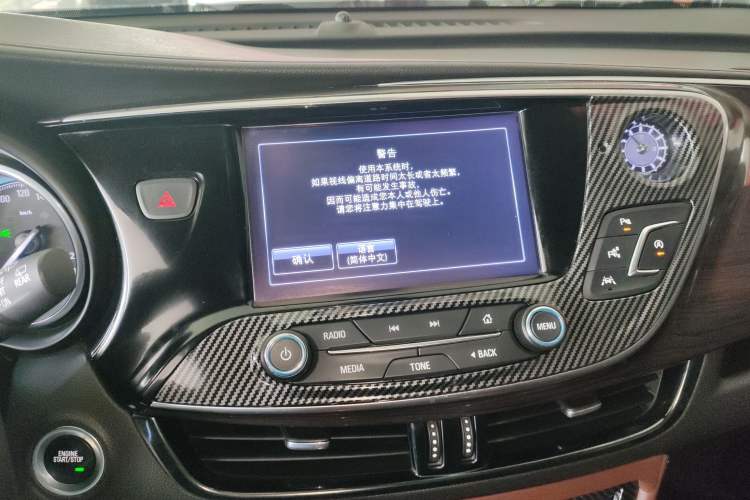 Used Buick Envision 2017 28T Four-Wheel Drive Luxury Model Audio And AC Panel