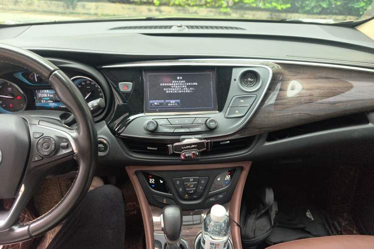 Used Buick Envision 2017 20T Two-Wheel Drive Elite Version Audio And AC Panel
