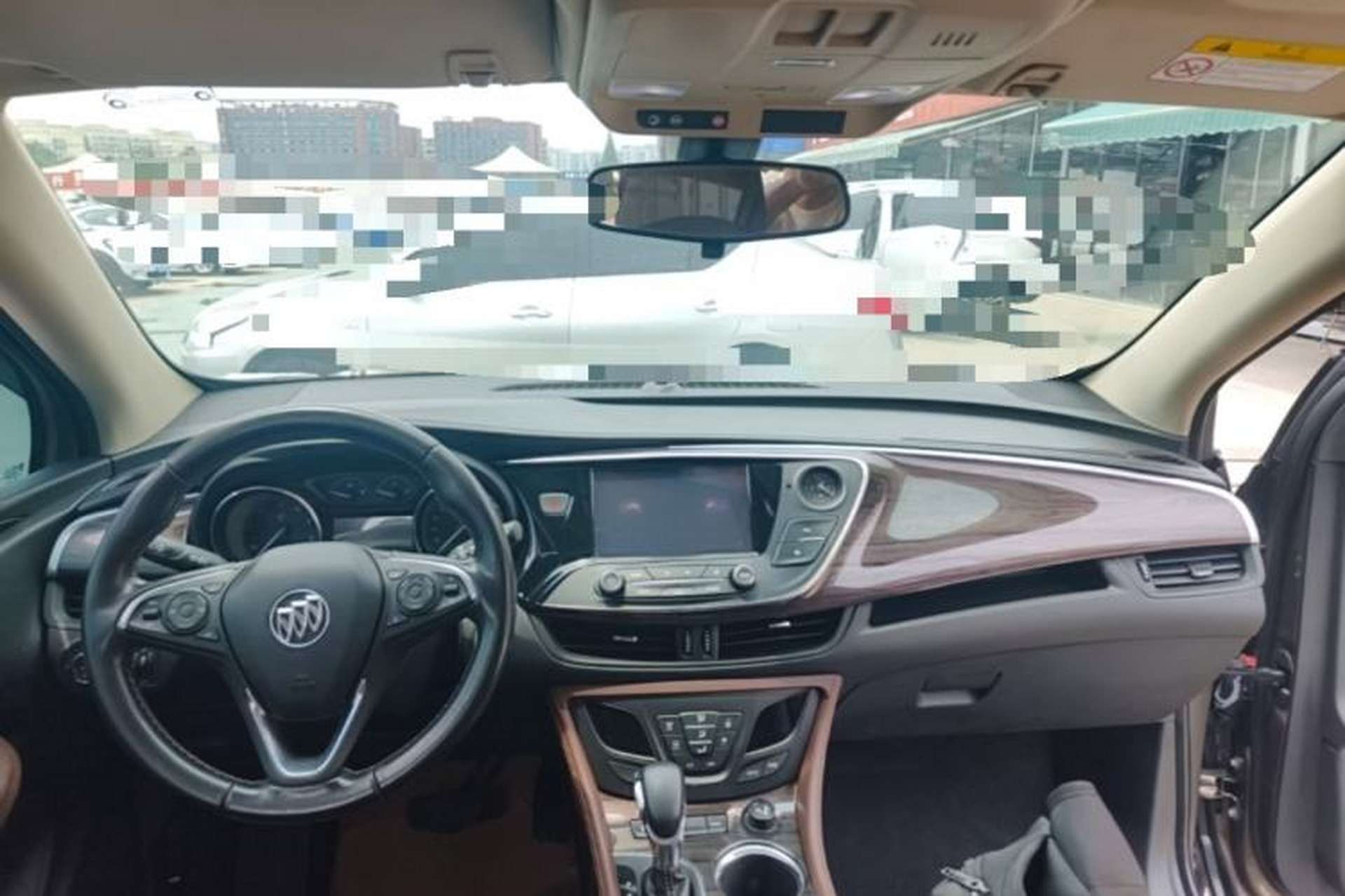 Used Buick Envision 2017 28T Four-Wheel Drive Elite Model Center Console