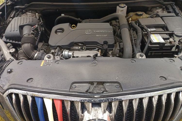 Used Buick Envision 2017 20T Four-Wheel Drive Luxury Model Engine Bay