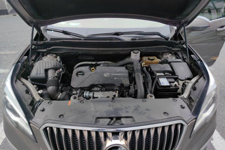 Used Buick Envision 2017 20T Two-Wheel Drive Elite Version Engine Bay